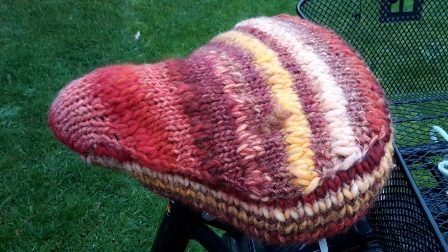 Wärmende Satteldecke für winterliche Radfahrten