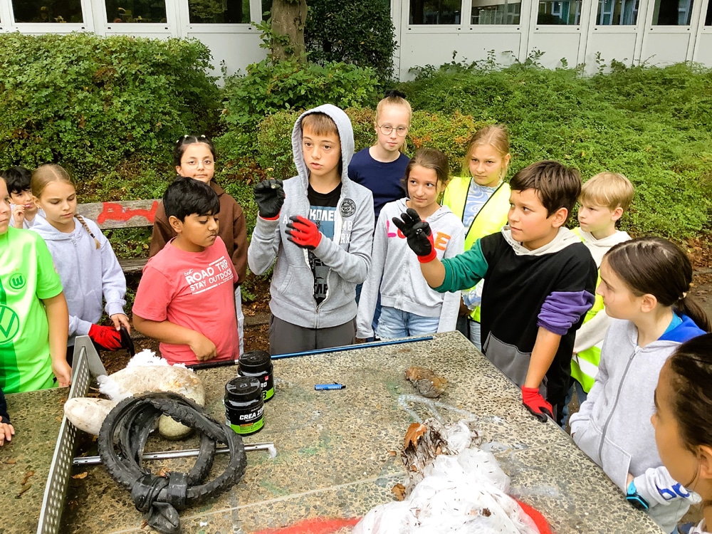 Die Klasse 5a am World Cleanup Day
