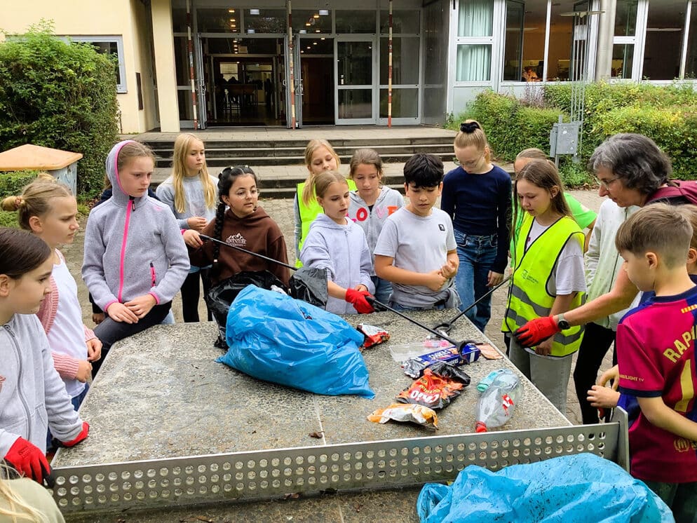 Die Klasse 5a am World Cleanup Day