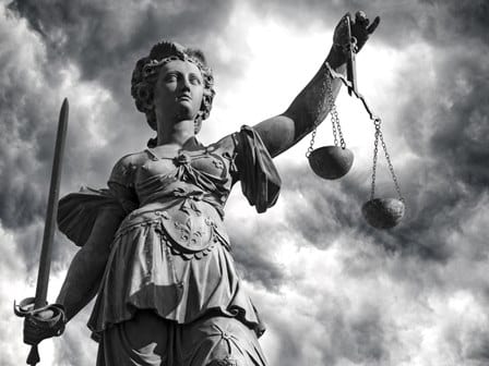 Recht_Justiz_Gesetz_Rechtsstaat_Justitia_2
